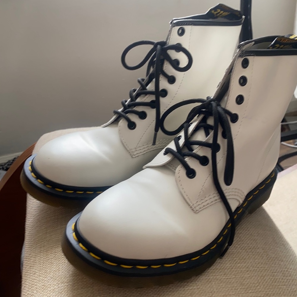 Women’s White Dr. Marten 1460 Smooth Leather Boots. Perfect condition.